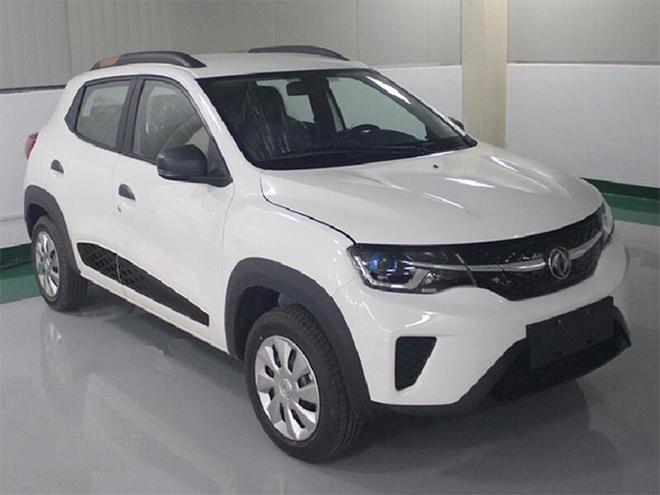 基于东风雷诺e诺打造的东风风神EX1 300和启辰e30(下图)